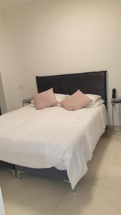 Appartment City Center - J Tower Gerusalemme Esterno foto