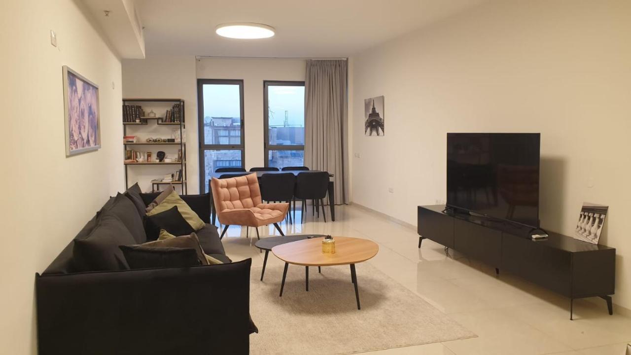 Appartment City Center - J Tower Gerusalemme Esterno foto