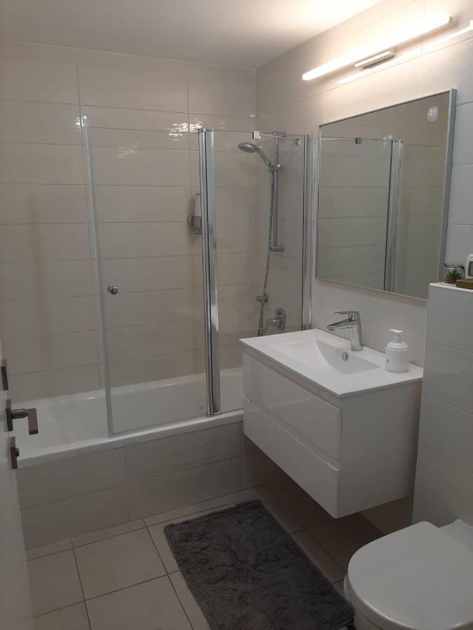 Appartment City Center - J Tower Gerusalemme Esterno foto